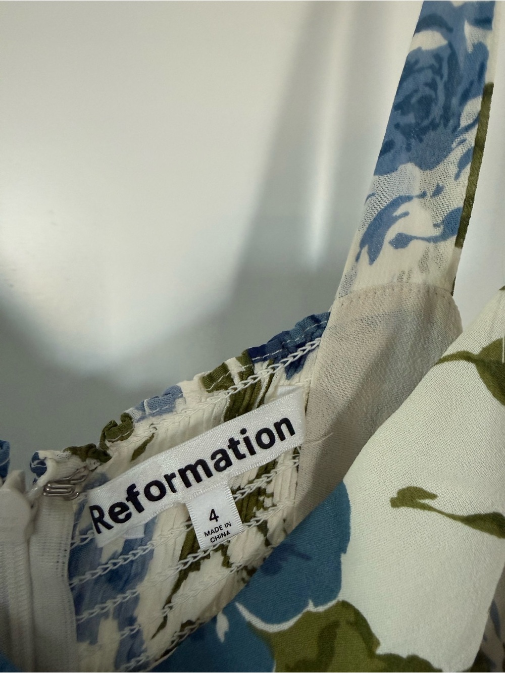 Reformation Dress in Lucca — Size 4 - Picture 2 of 2